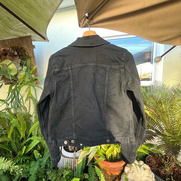 Levi’s original trucker jacket 🖤 - Picture 4 of 5